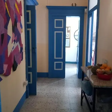 Homestay Ampia Stanza Con Bagno Privato, Centro