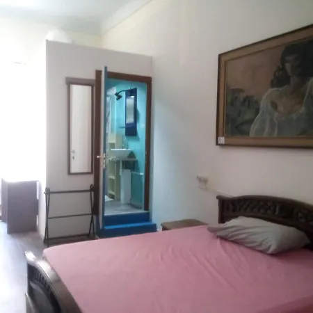 Ampia Stanza Con Bagno Privato, Centro